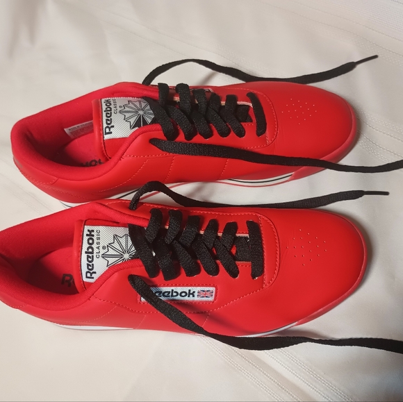 Women's Reebok Sneaker - Picture 4 of 7